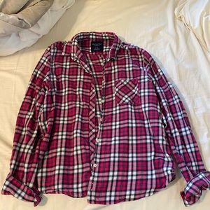 AMERICAN EAGLE PLAID BUTTON UP